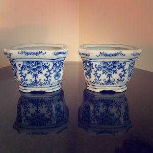 Pair Vintage Blue & White Chinois Mini planters